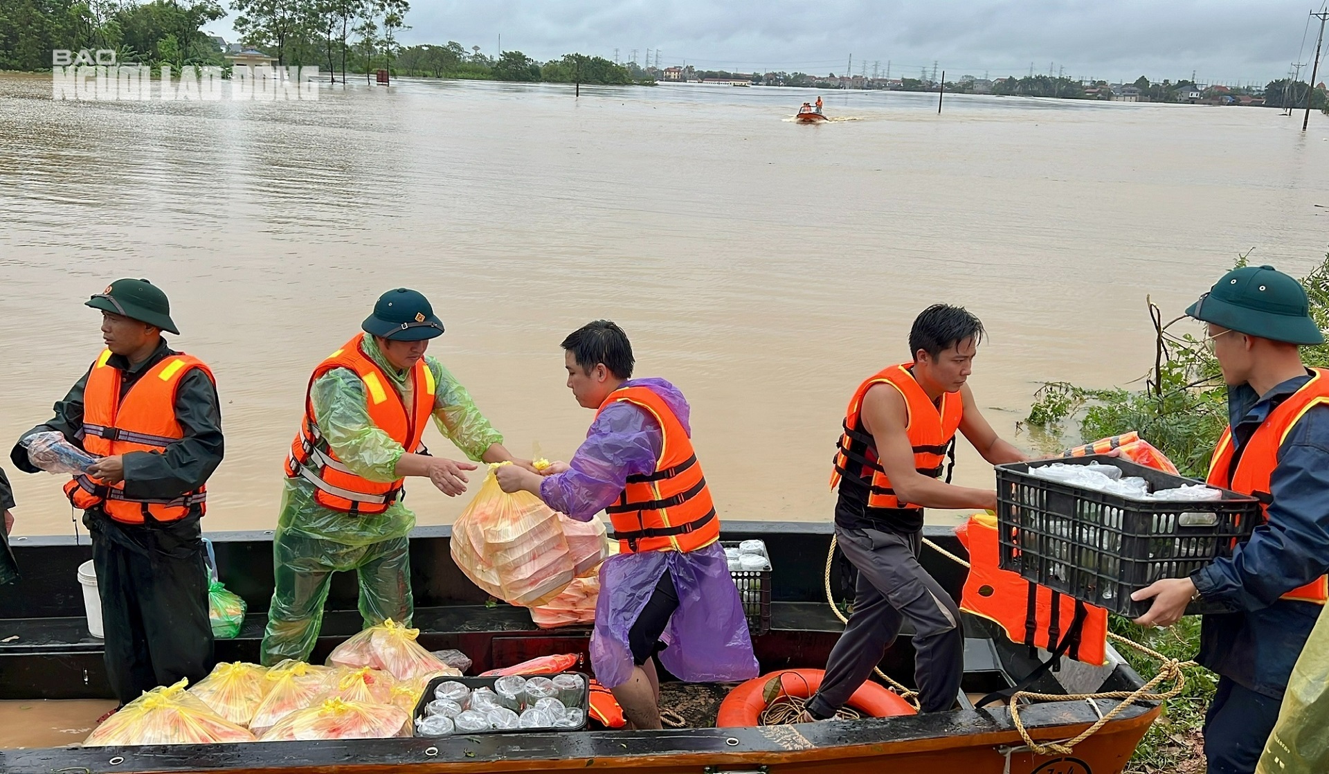 "Một tấm lòng - một hành động - cùng nhau lan tỏa nghĩa đồng bào"