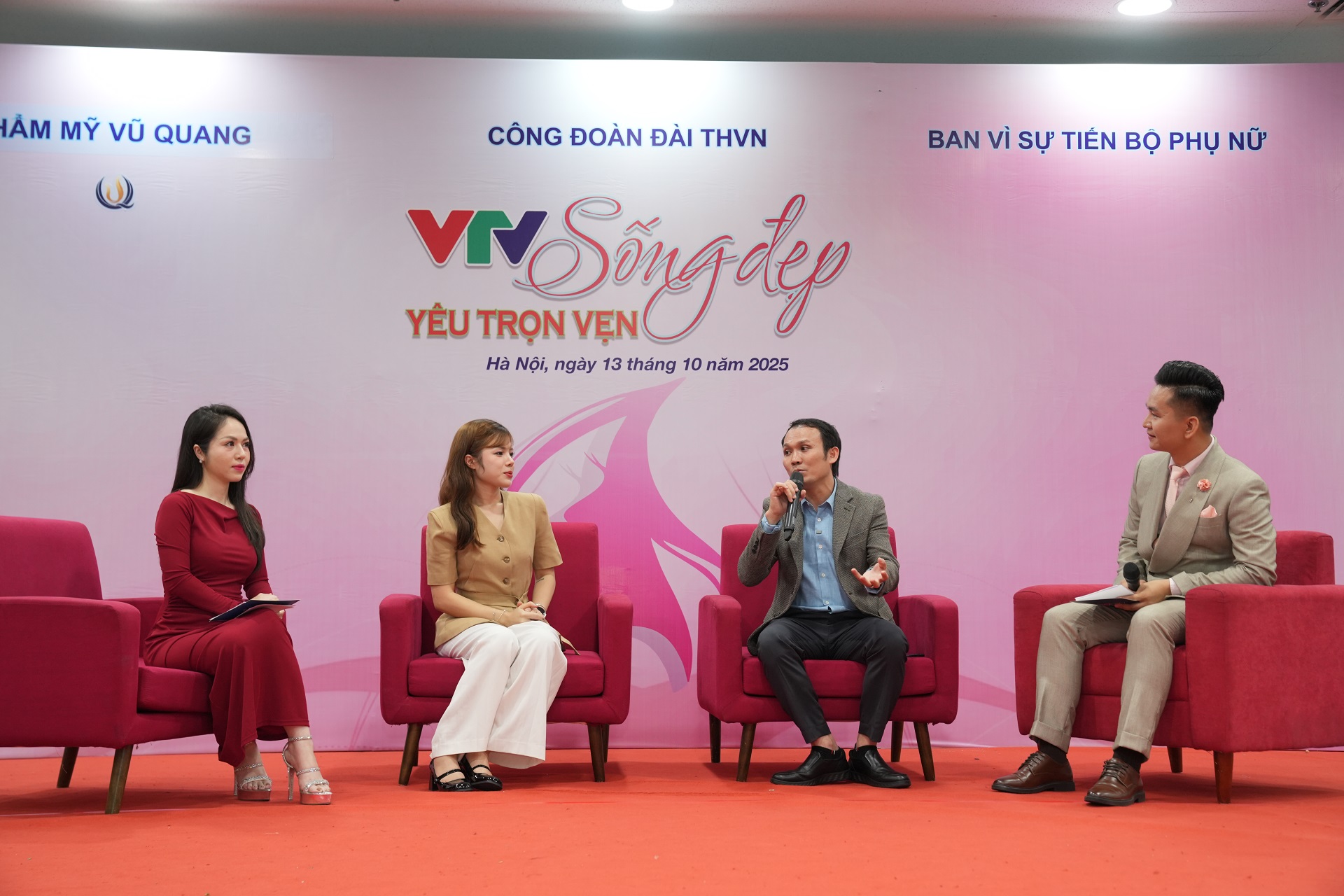 “VTV Sống Đẹp – Yêu Trọn Vẹn”: Khi những người phụ nữ làm báo hình tỏa sáng