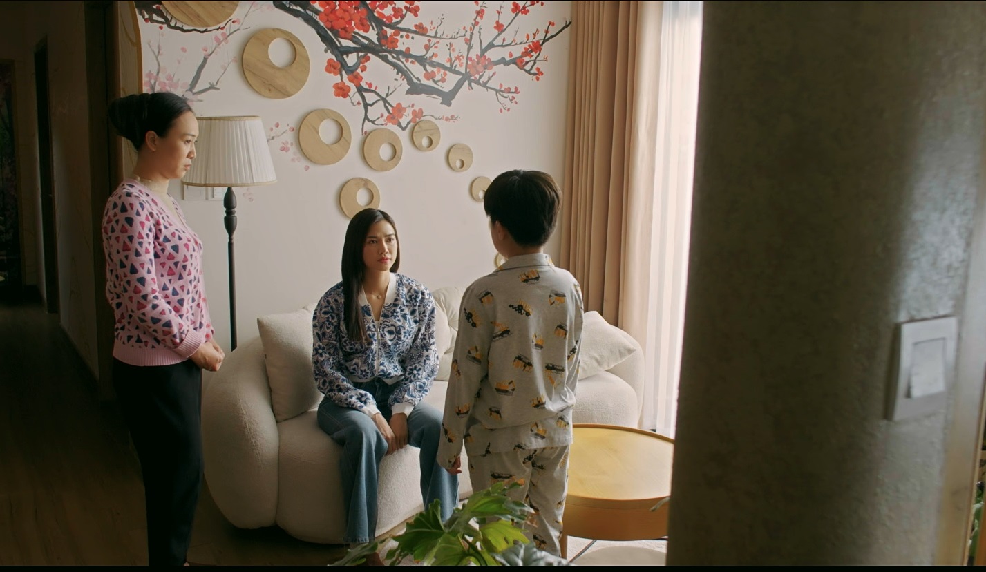 Cùng suy ngẫm và nhìn nhận lại cuộc sống với "Cầu vòng ở phía chân trời"
