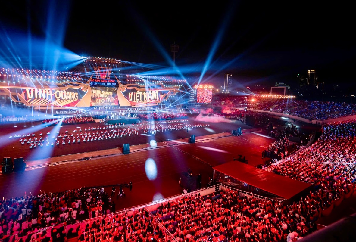 "Dưới lá cờ vẻ vang của Đảng": Chương trình nghệ thuật đặc biệt chào mừng thành công Đại hội XIV của Đảng