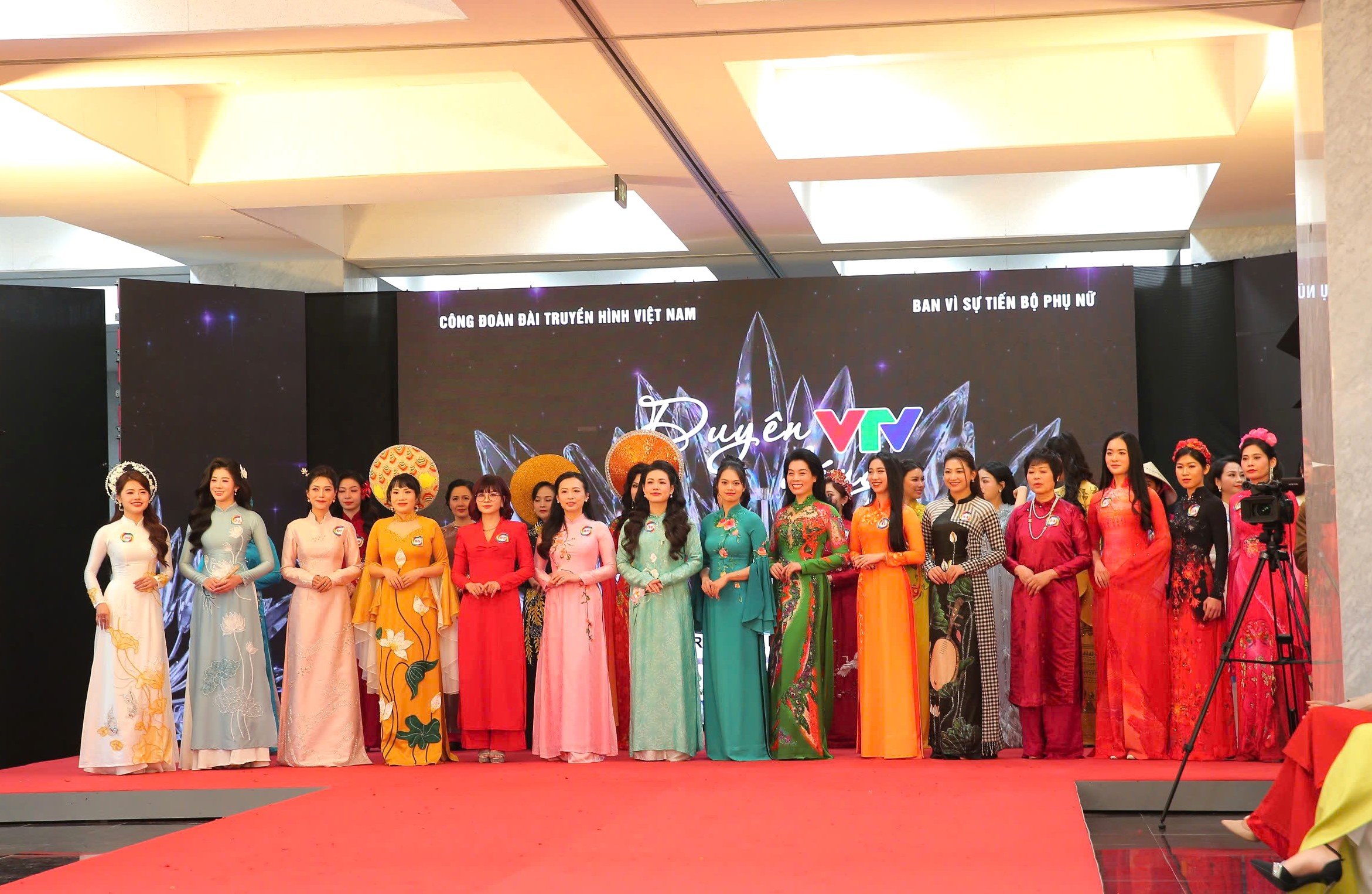 “Duyên dáng VTV 2025”: Tôn vinh vẻ đẹp và bản lĩnh phụ nữ