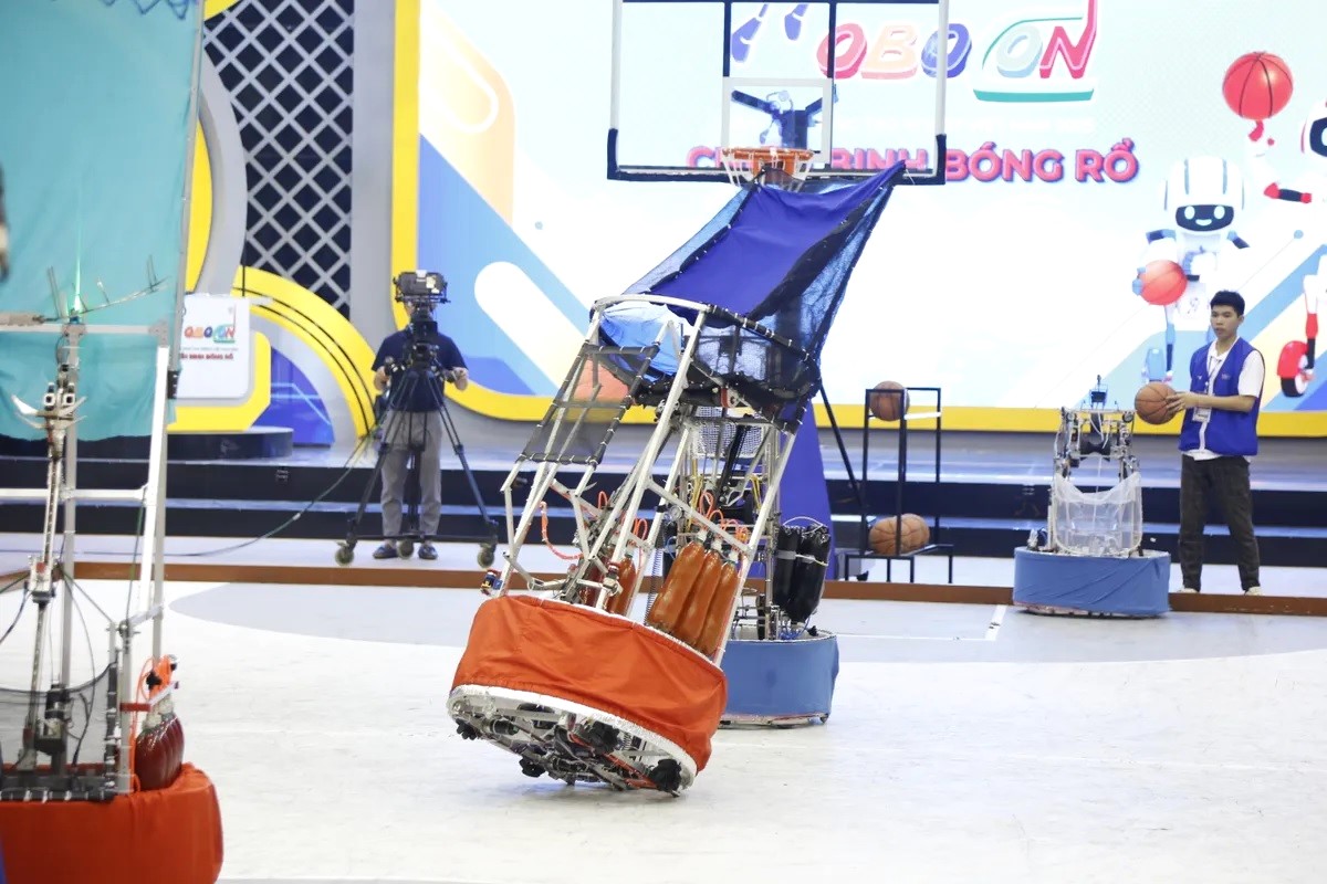 Robocon - Nơi thầy và trò cùng học công nghệ