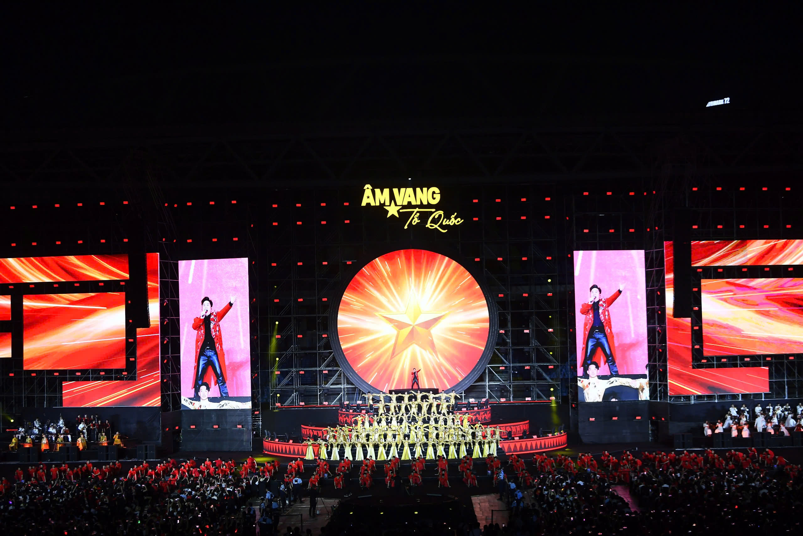 Hào hùng chương trình nghệ thuật đặc biệt "Âm vang Tổ quốc"