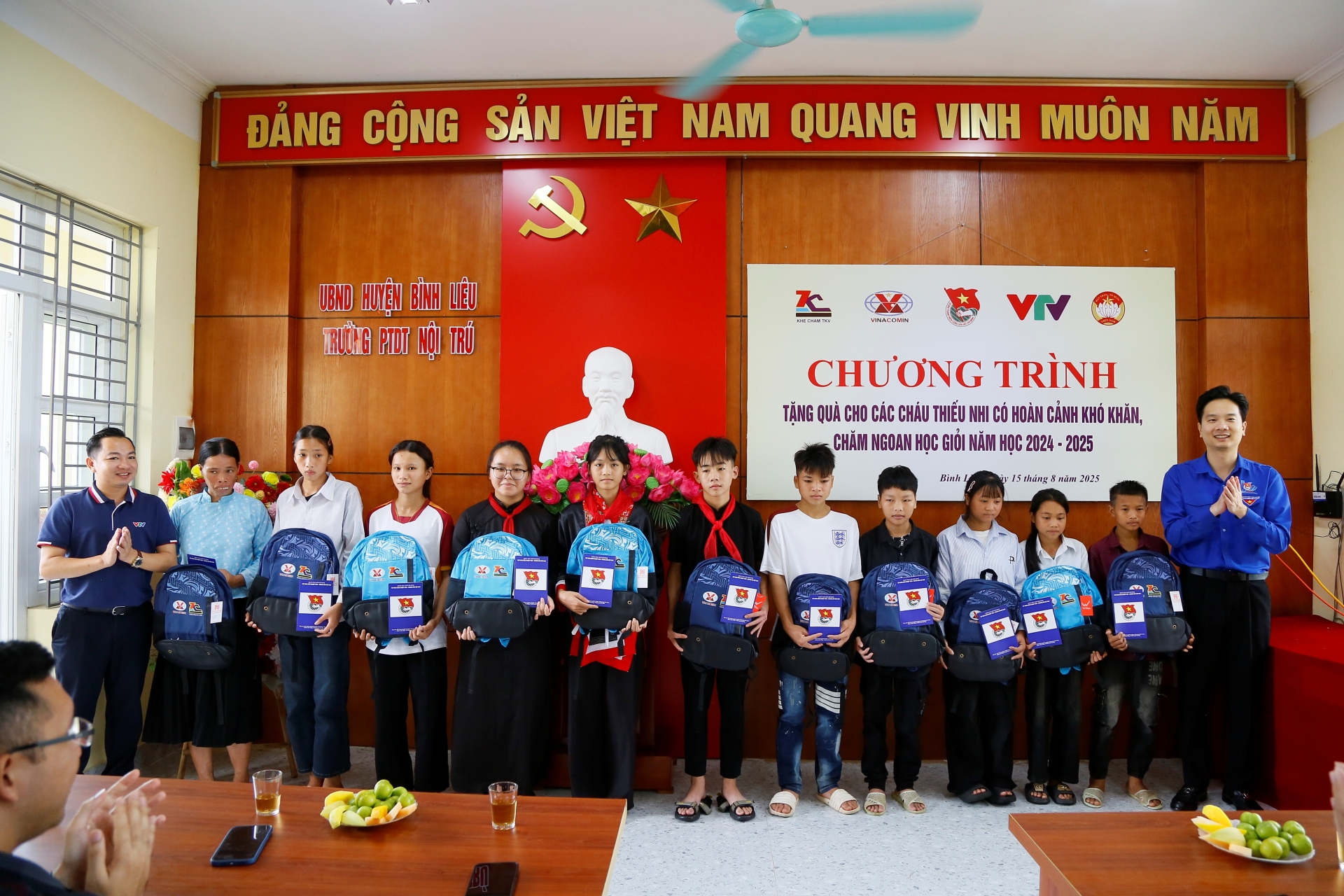 Thanh niên VTV “chắp cánh ước mơ” cho học sinh vùng sâu, vùng xa trước thềm năm học mới