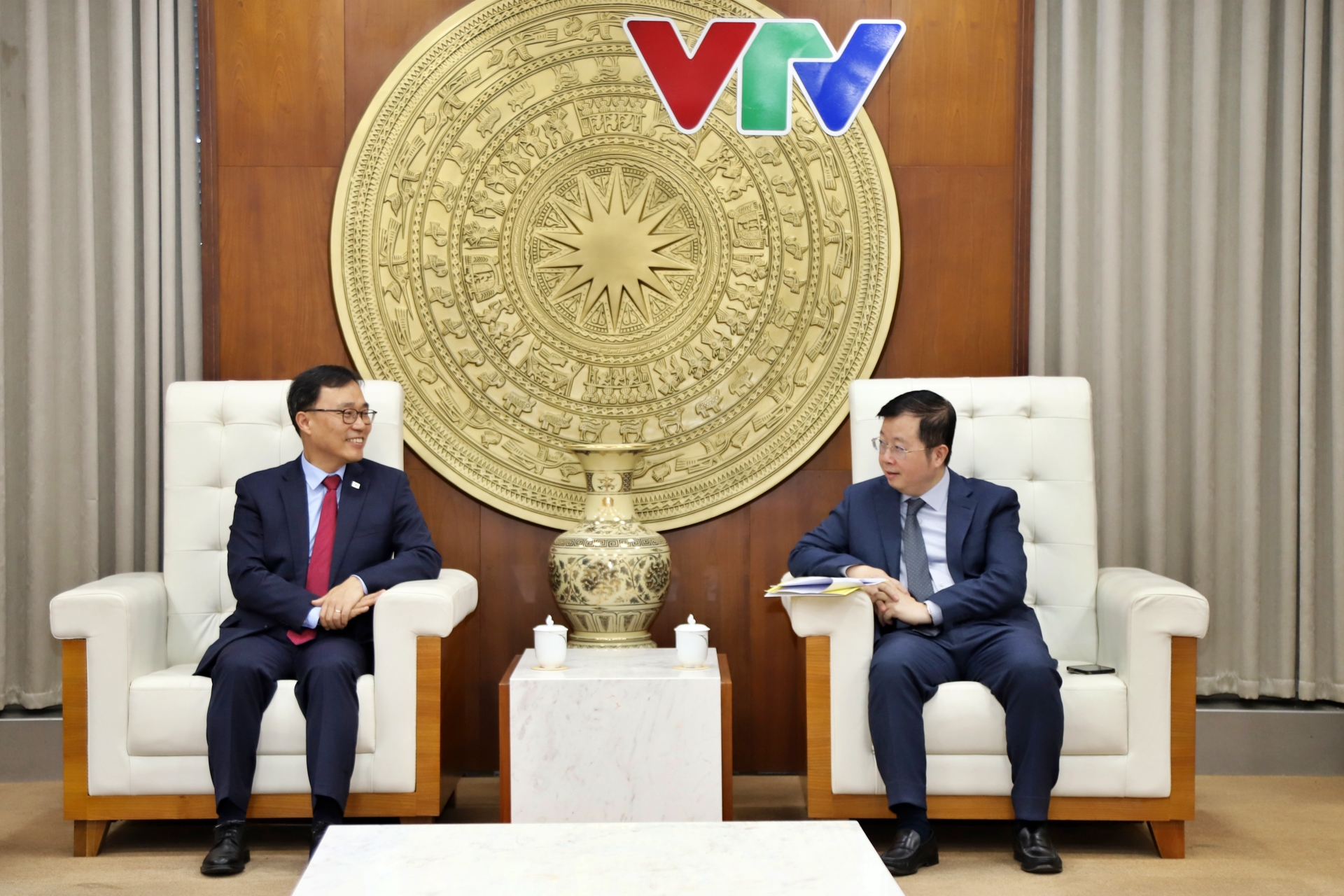 Tổng Giám đốc tiếp Đại sứ Hàn Quốc